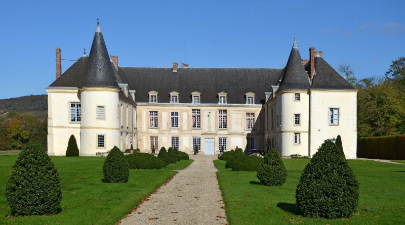 Замок Конде во Франции